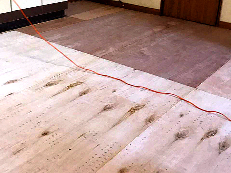 内装リフォーム 床板 改修の写真